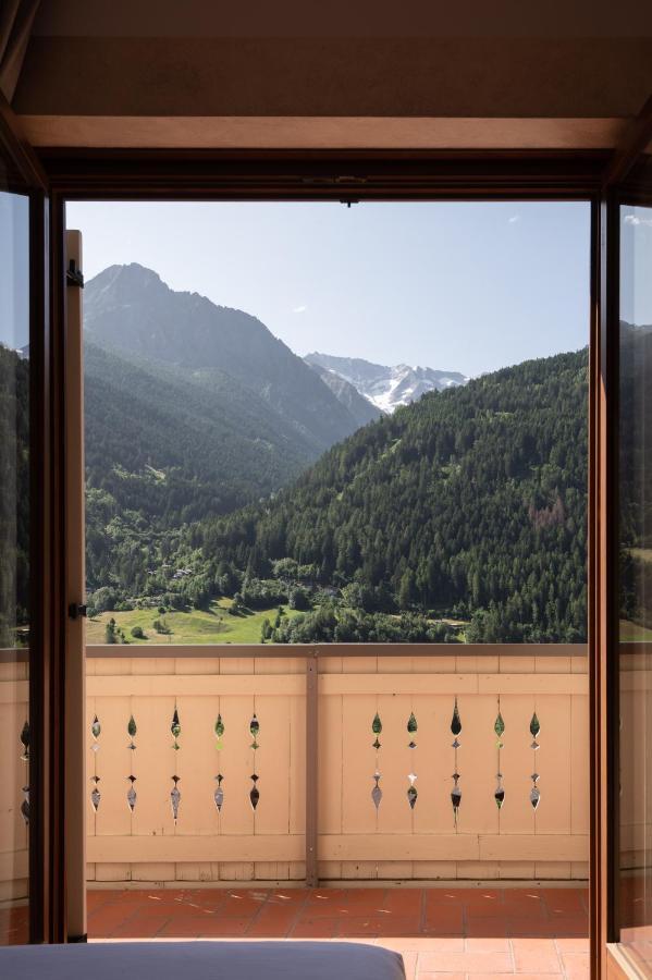 Hotel Vezza Alpine Lodge & Spa Vezza dʼOglio Exterior foto